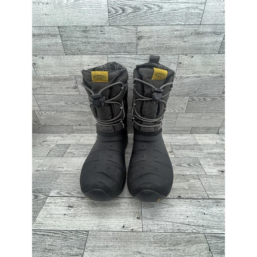 Keen Winter Boots Womens Size‎ 3 Waterproof Insulated Snow Outdoor Warm Shoes